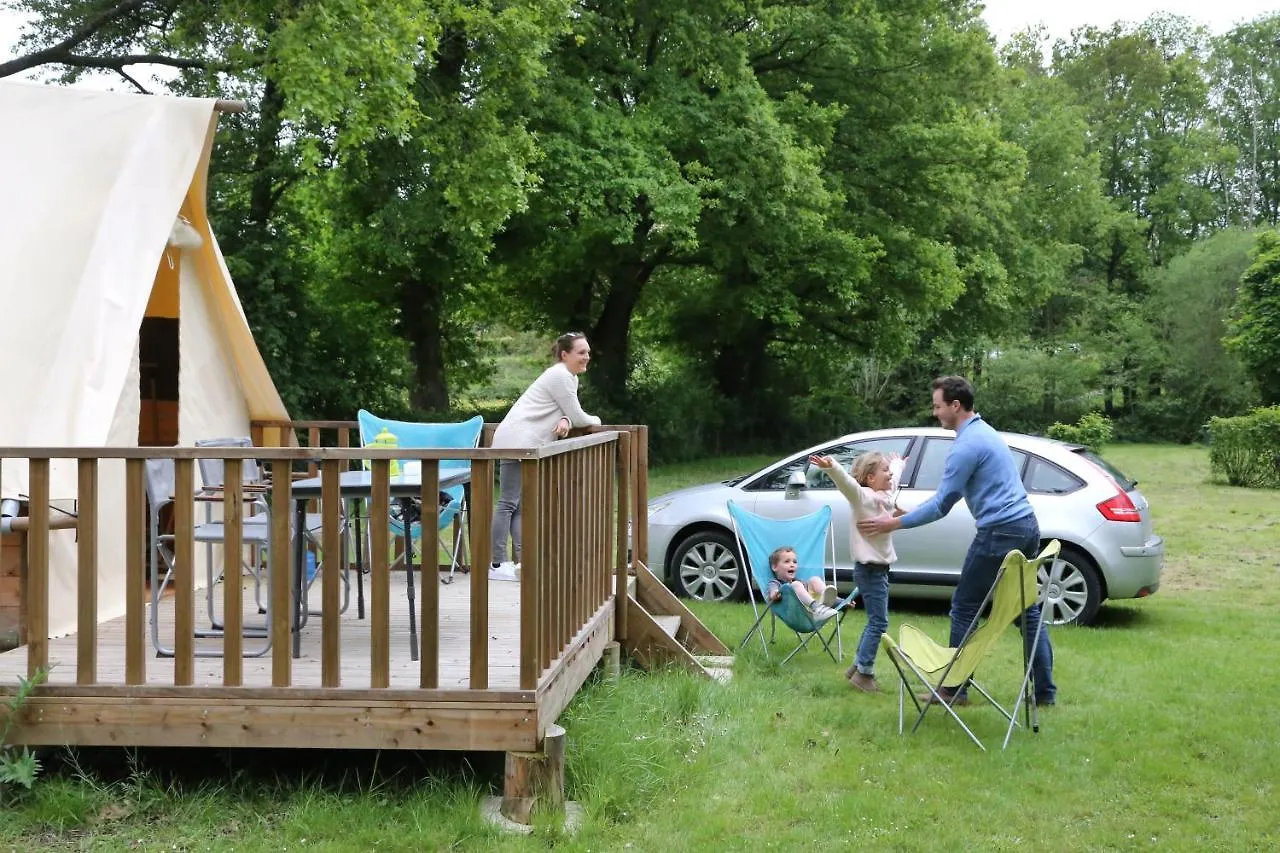 Kamp alanı Camping Le Nid Du Parc Otel Villars-les-Dombes